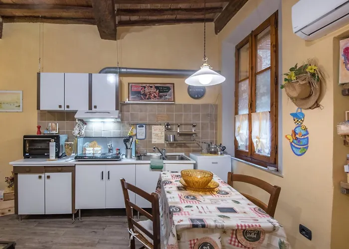 La Casa Gialla Di *